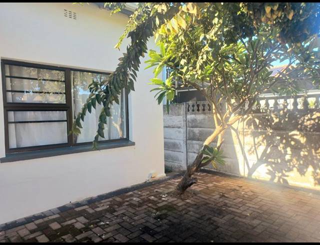 3 BEDROOM PROPERTY TO RENT IN STRAND NORTH
